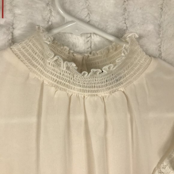 1.State L XL Women's Flutter lace sleeve smocked top - Picture 3 of 8